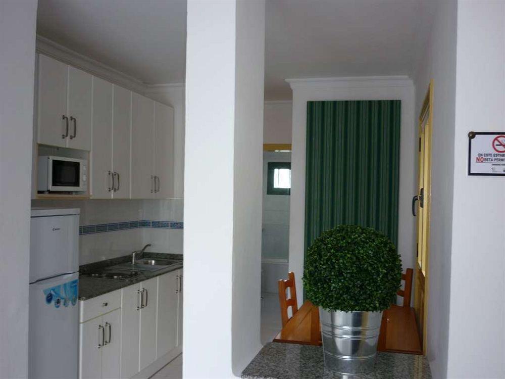 Apartamentos El Guarapo Коста-Тегисе Экстерьер фото