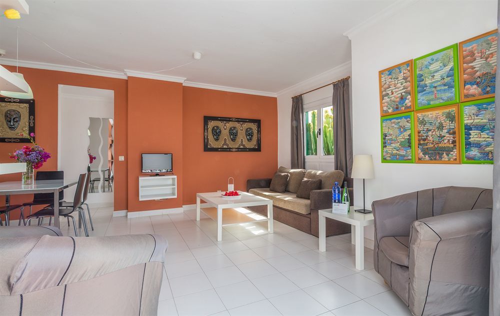 Apartamentos El Guarapo Коста-Тегисе Экстерьер фото