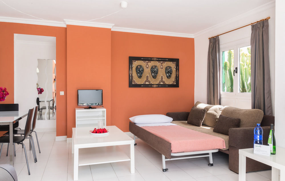 Apartamentos El Guarapo Коста-Тегисе Экстерьер фото